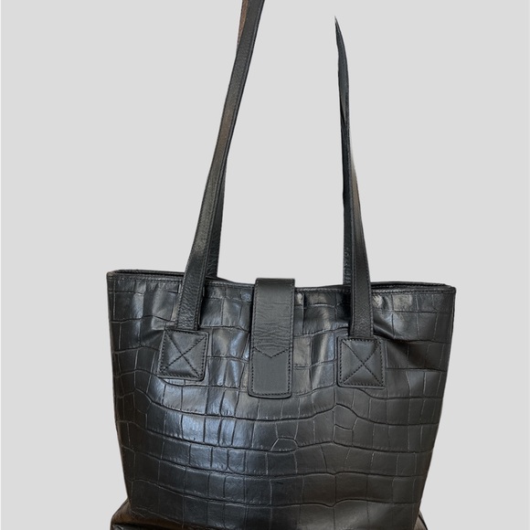 Dooney Bourke Bayou North/South Leather Large Bucket Tote - Picture 2 of 6